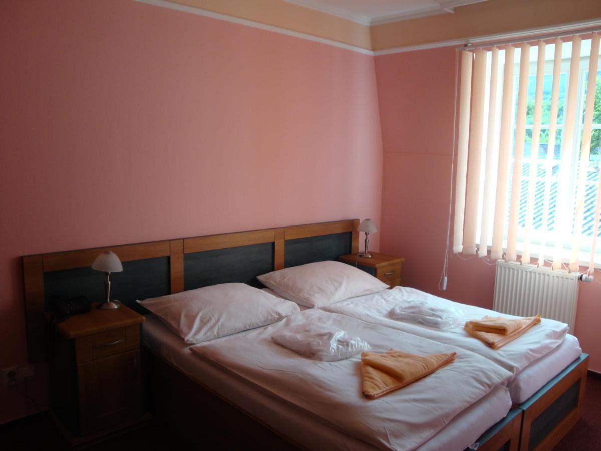 Lazne Evzenie Klásterec nad Ohrí Quarto foto